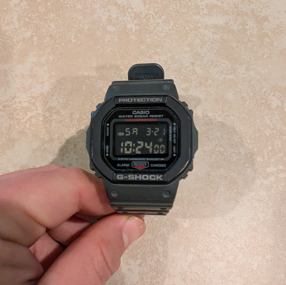 Casio G-Shock DW-5610SU